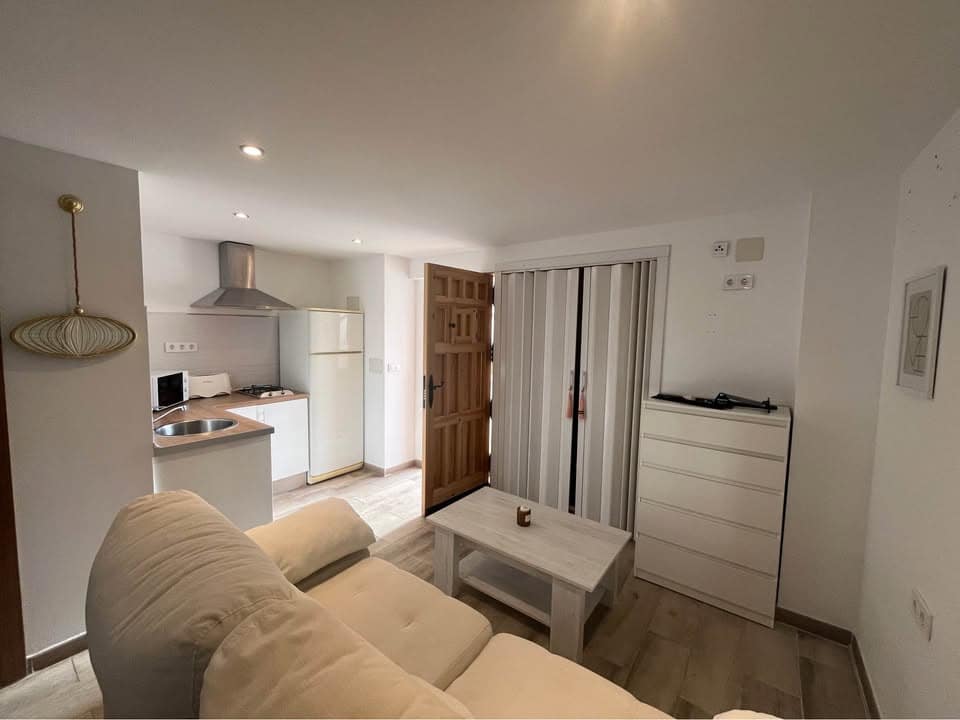 Studio for rent in Alhaurin de la Torre - € 650 (Ref: 10078915)