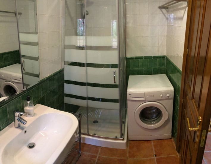 2 camera da letto Villetta Bifamiliare da affittare in Coin con piscina garage - 1.000 € (Rif: 10084952)
