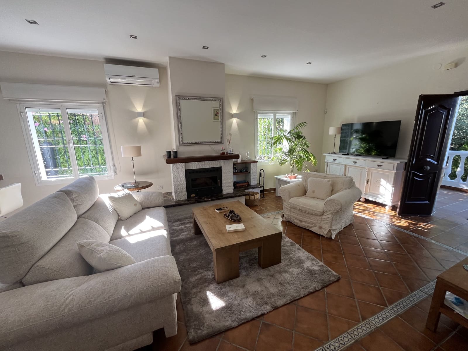 3 bedroom Finca/Country House for rent in Alhaurin el Grande with pool garage - € 2,300 (Ref: 10111131)