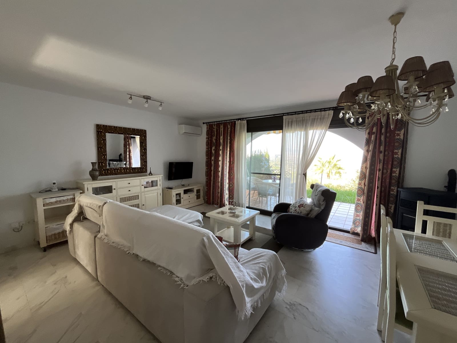 Adosado de 3 habitaciones en Alhaurín el Grande en alquiler con piscina garaje - 1.600 € (Ref: 10185295)