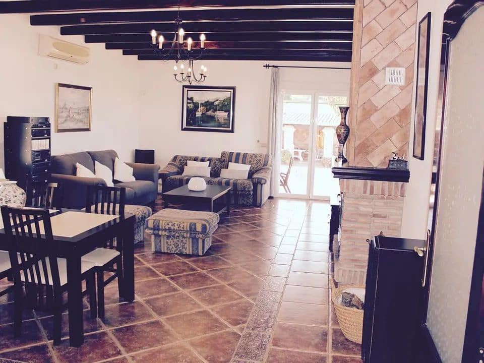 5 bedroom Villa for rent in Alhaurin el Grande with pool garage - € 2,800 (Ref: 4866459)