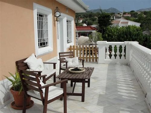 4 quarto Moradia para arrendar em Alhaurin de la Torre com piscina garagem - 3 500 € (Ref: 5560424)