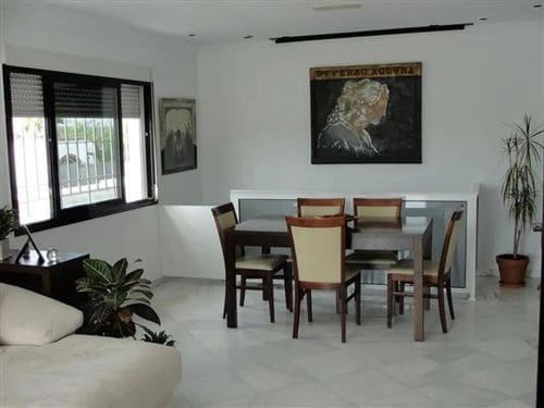 4 quarto Moradia para arrendar em Alhaurin de la Torre com piscina garagem - 3 500 € (Ref: 5560424)