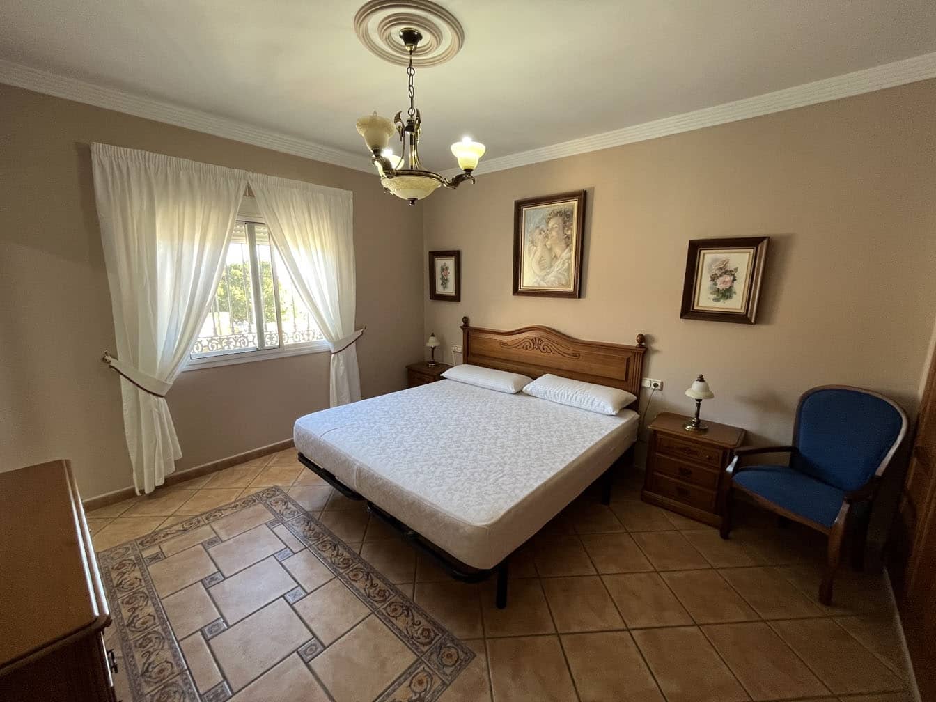 4 soveværelse Villa til leje i Alhaurin de la Torre med swimmingpool garage - € 2.000 (Ref: 8051893)