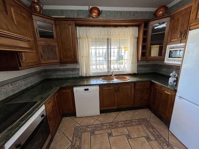 4 soveværelse Villa til leje i Alhaurín de la Torre med swimmingpool garage - € 2.000 (Ref: 8051893)