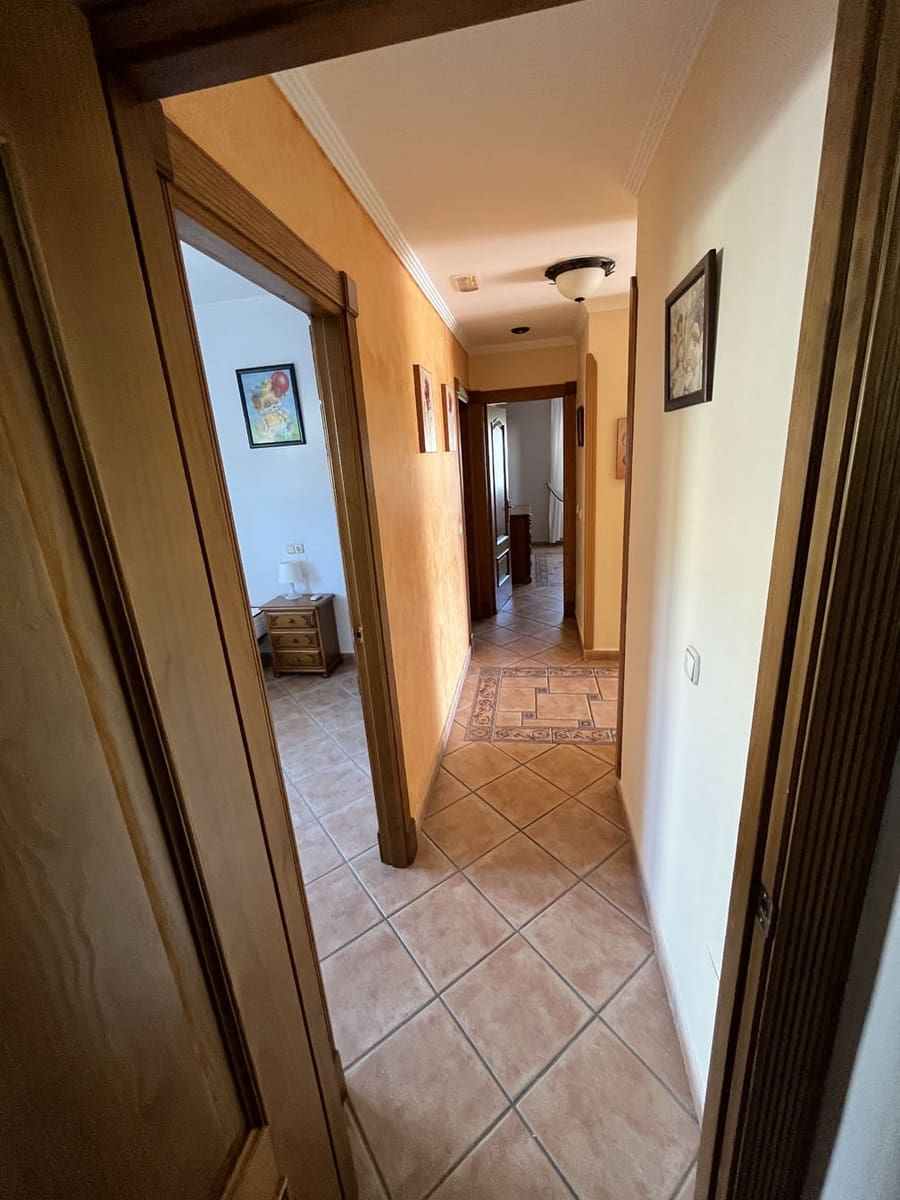 4 soveværelse Villa til leje i Alhaurin de la Torre med swimmingpool garage - € 2.000 (Ref: 8051893)