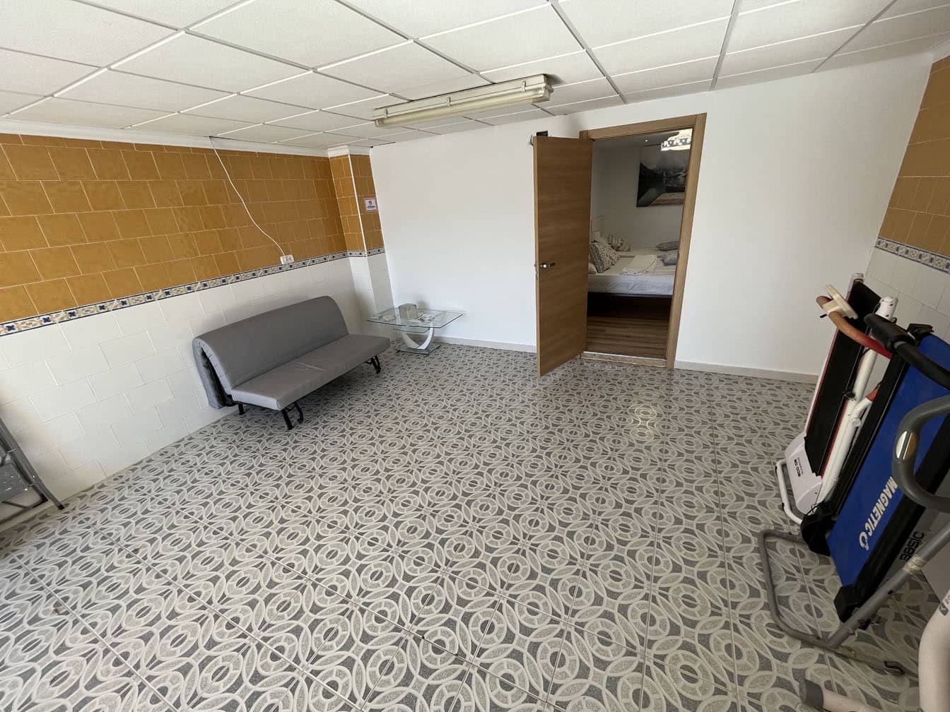 4 soveværelse Villa til leje i Alhaurin de la Torre med swimmingpool garage - € 2.000 (Ref: 8051893)