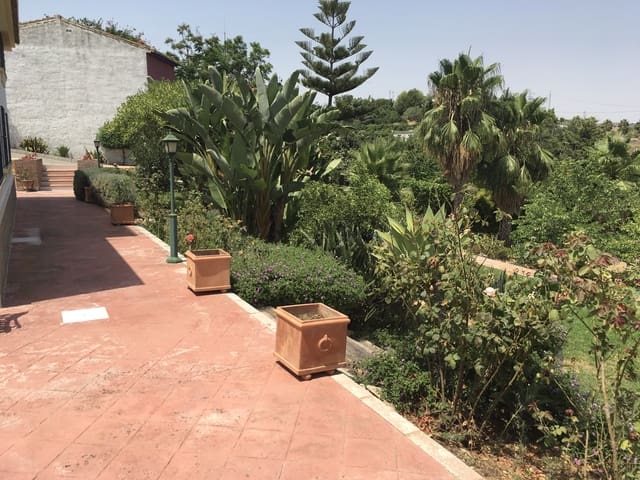 4 soverom Finca/Herregård til salgs i Alhaurín el Grande med svømmebasseng - € 550 000 (Ref: 8759478)