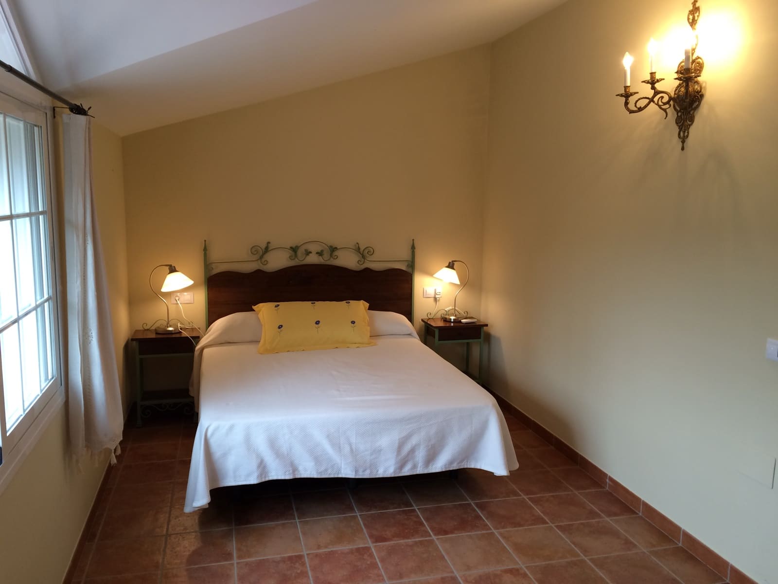 2 bedroom Semi-detached Villa for rent in Alhaurin el Grande with pool - € 1,200 (Ref: 9101713)