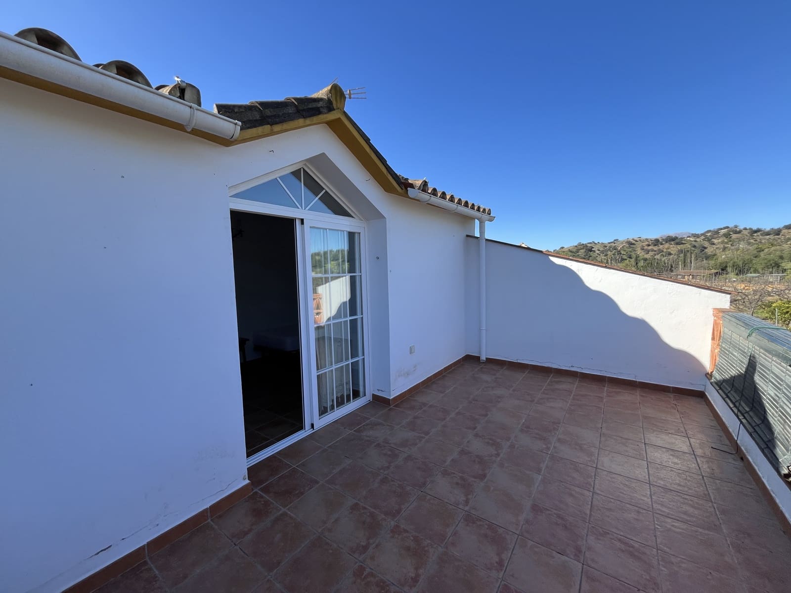 2 bedroom Semi-detached Villa for rent in Alhaurin el Grande with pool - € 1,200 (Ref: 9101713)