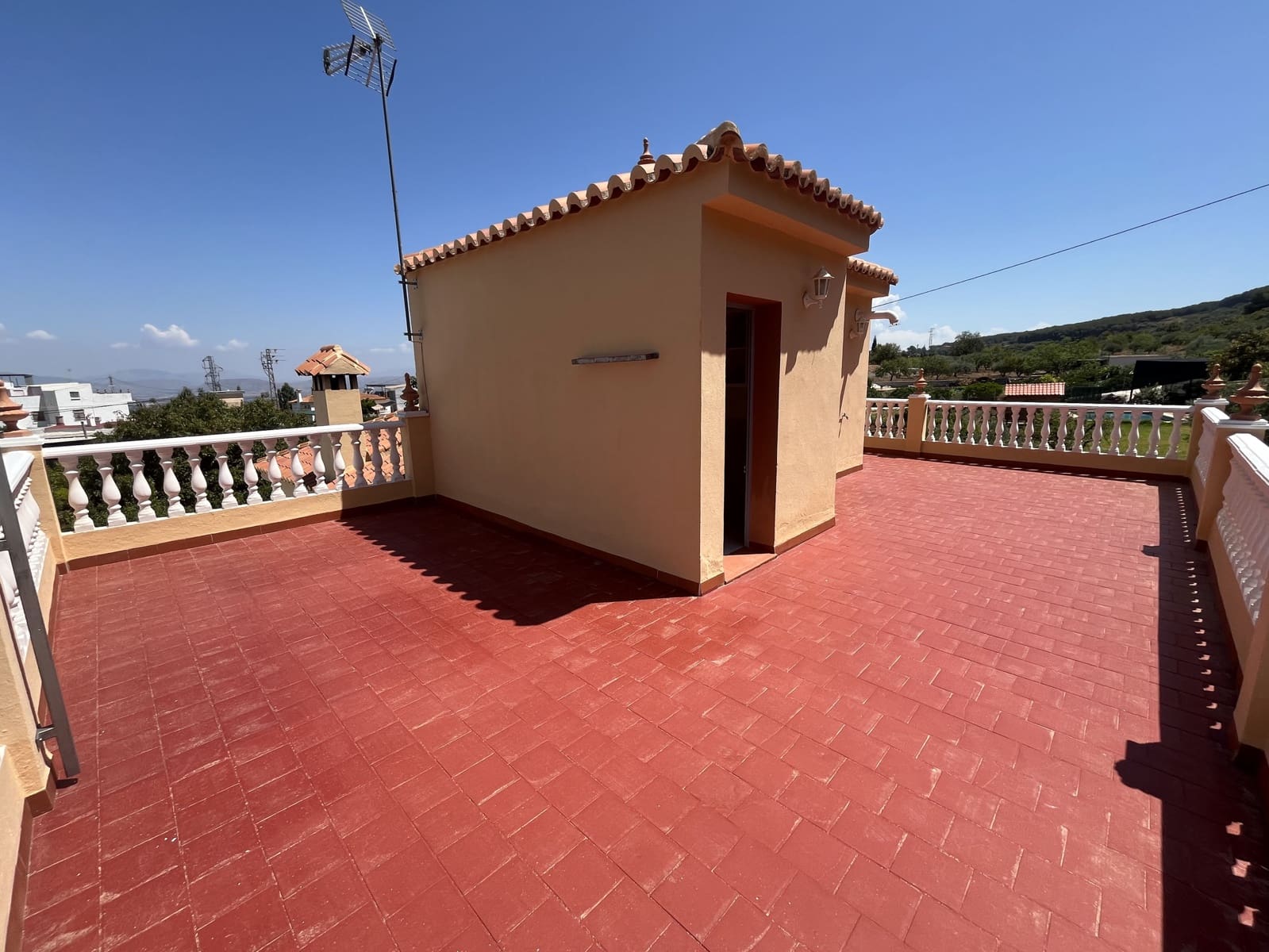 3 Zimmer Villa zu verkaufen in Alhaurin el Grande mit Pool Garage - 690.000 € (Ref: 9125871)