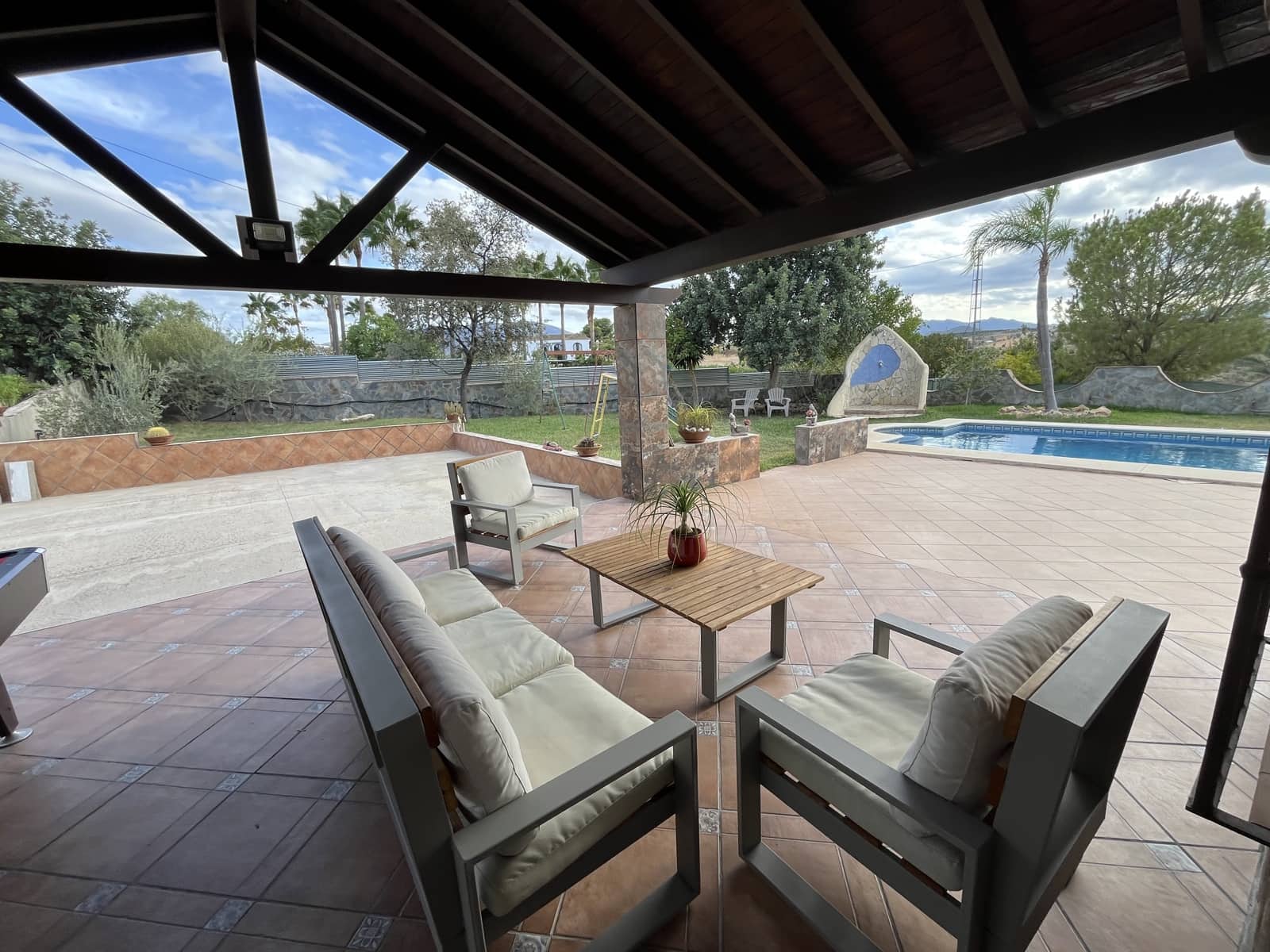 4 makuuhuone Maalaistalo vuokrattavana paikassa Cartama mukana uima-altaan 
autotalli - 1 800 € (Ref: 9287890)