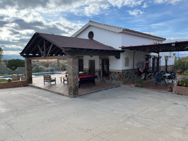 4 quarto Quinta/Casa Rural para arrendar em Cártama com piscina garagem - 1 800 € (Ref: 9312187)