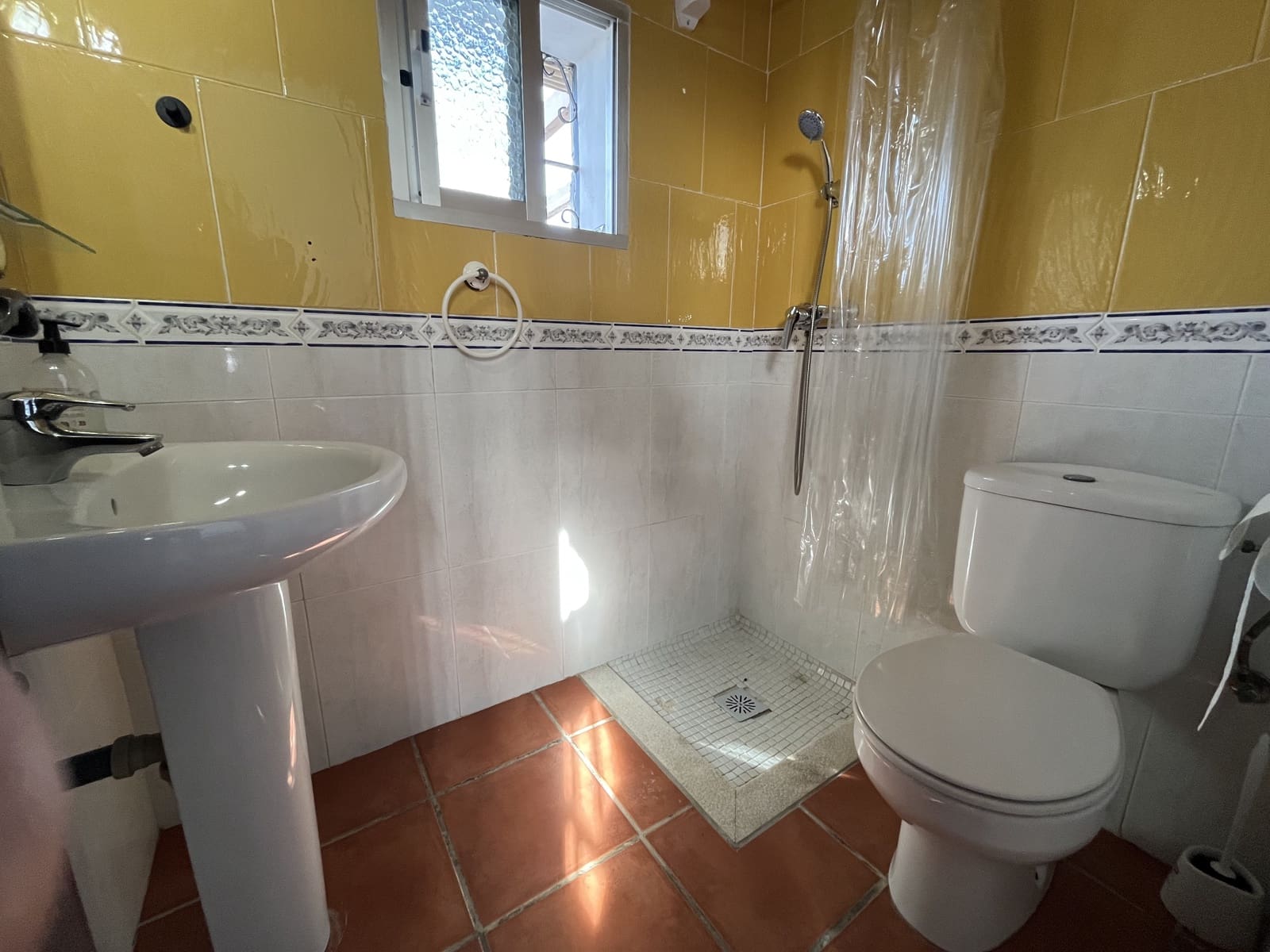 2 bedroom Villa for rent in Alhaurin el Grande with pool - € 1,600 (Ref: 9376482)