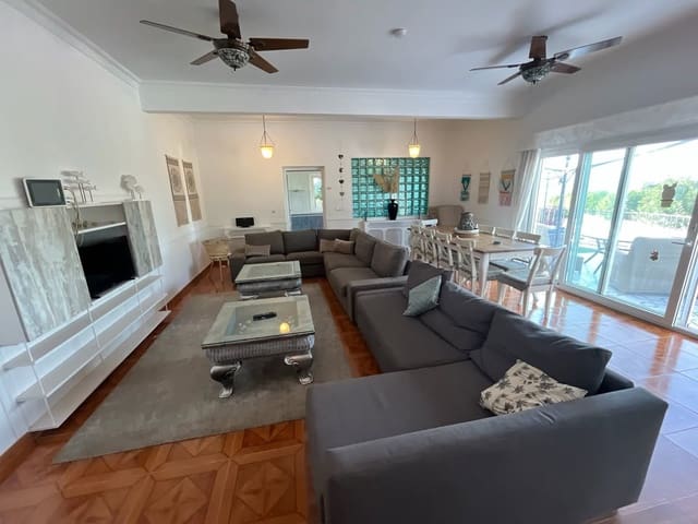 5 quarto Moradia para arrendar em Alhaurín el Grande com piscina garagem - 3 500 € (Ref: 9438237)