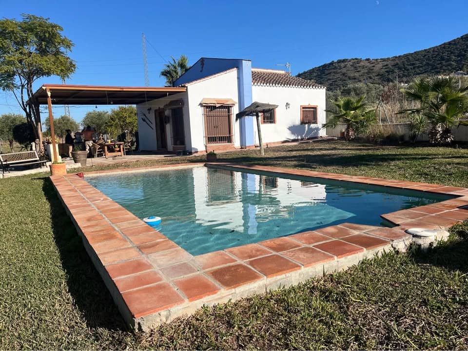 Finca/Casa Rural de 3 habitaciones en Coín en alquiler con piscina garaje - 1.600 € (Ref: 9441071)