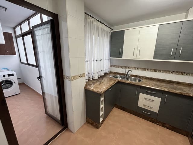 Apartamento de 3 habitaciones en Alhaurín el Grande en alquiler con garaje - 900 € (Ref: 9609487)