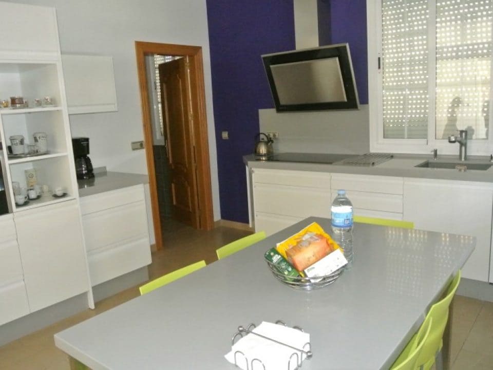 4 bedroom Villa for rent in Alhaurin el Grande with pool garage - € 2,800 (Ref: 9629496)