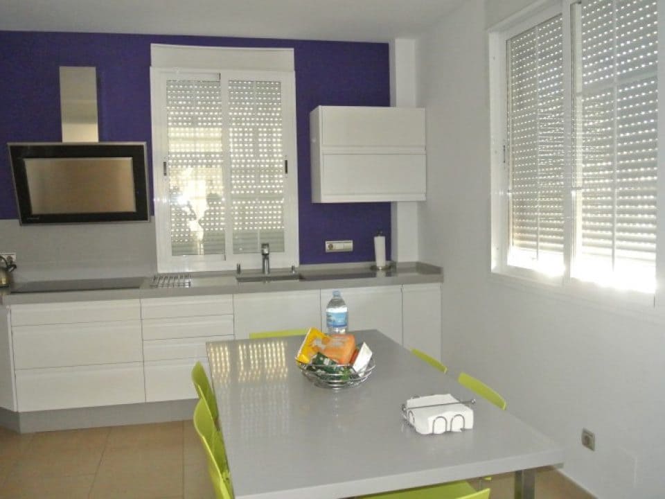 4 bedroom Villa for rent in Alhaurin el Grande with pool garage - € 2,800 (Ref: 9629496)