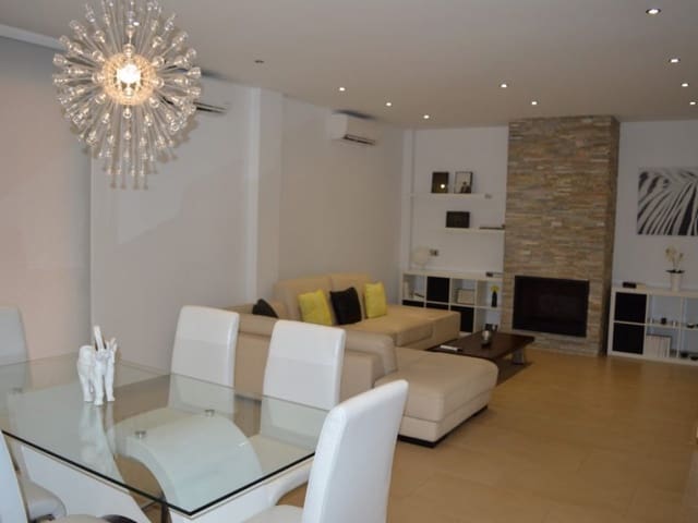 4 bedroom Villa for rent in Alhaurín el Grande with pool garage - € 2,800 (Ref: 9629496)