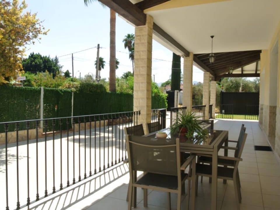 4 bedroom Villa for rent in Alhaurin el Grande with pool garage - € 2,800 (Ref: 9629496)