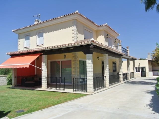 4 bedroom Villa for rent in Alhaurín el Grande with pool garage - € 2,800 (Ref: 9629496)