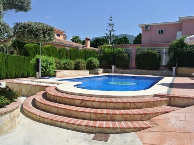 4 bedroom Villa for rent in Alhaurín el Grande with pool garage - € 2,800 (Ref: 9629496)