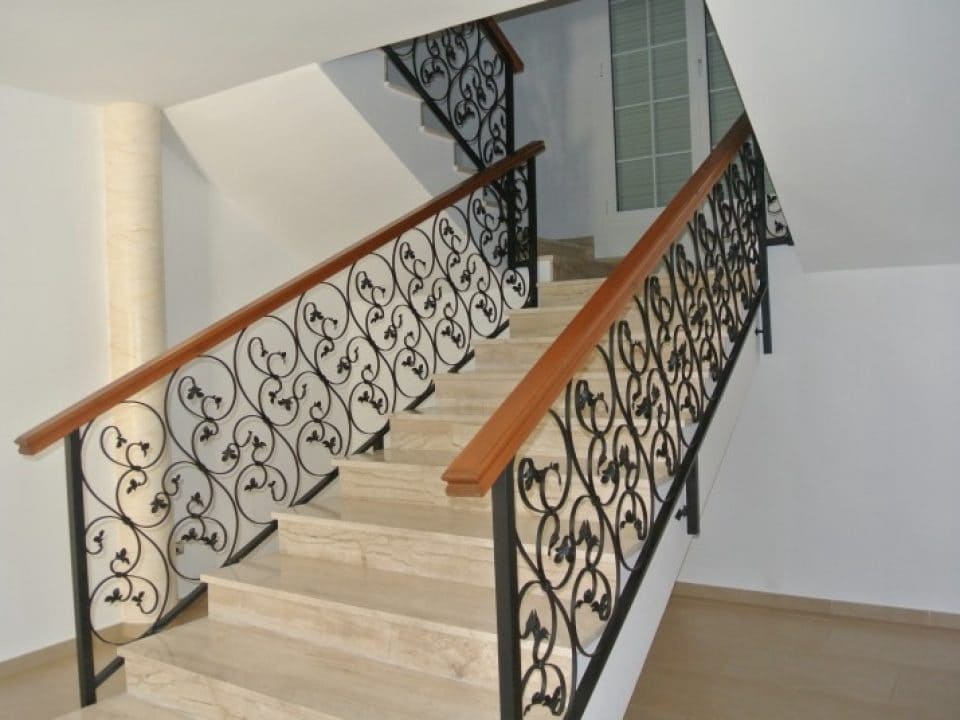 4 bedroom Villa for rent in Alhaurin el Grande with pool garage - € 2,800 (Ref: 9629496)