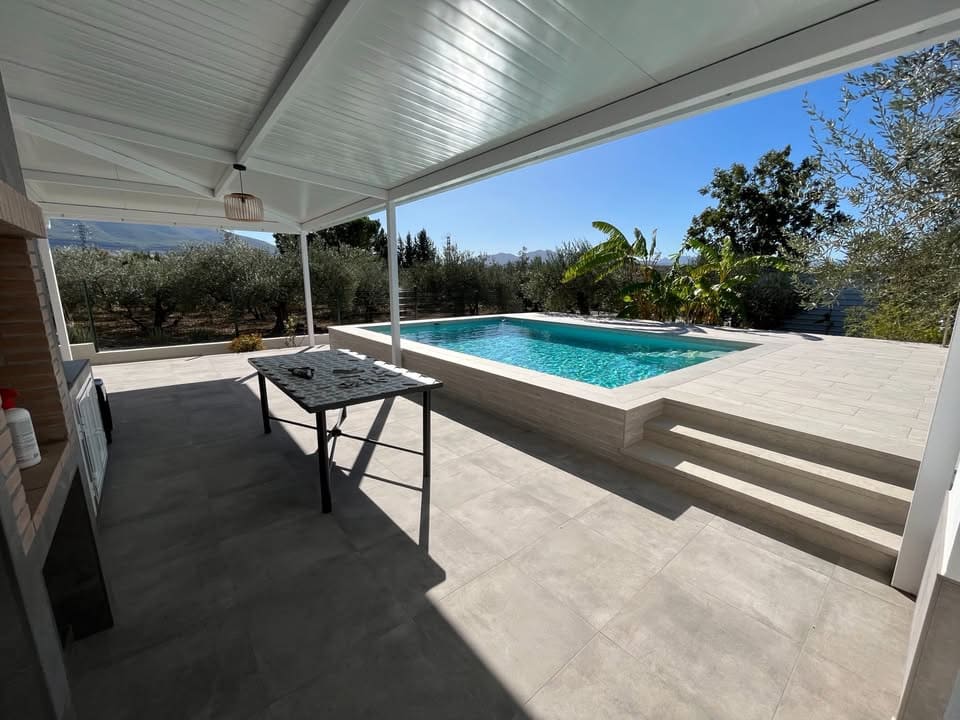 2 soveværelse Finca/Landehus til leje i Alhaurin el Grande med swimmingpool garage - € 1.600 (Ref: 9629517)