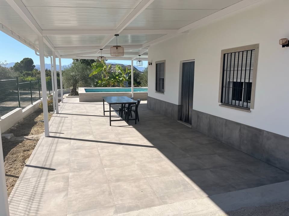 2 soveværelse Finca/Landehus til leje i Alhaurin el Grande med swimmingpool garage - € 1.600 (Ref: 9629517)