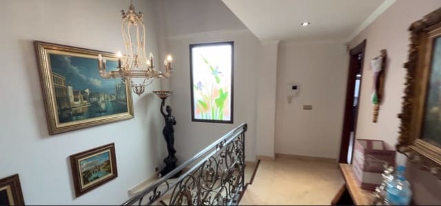 3 quarto Moradia em Banda para arrendar em Alhaurín el Grande com garagem - 1 500 € (Ref: 9709022)