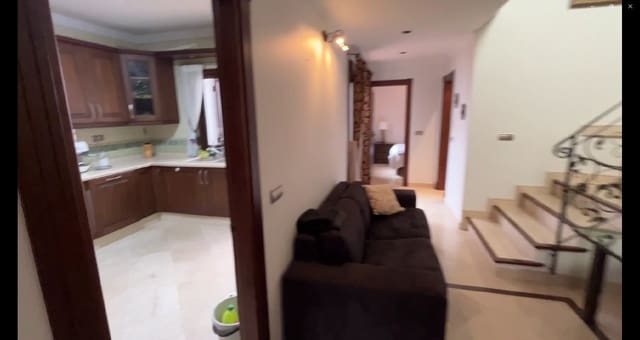 3 quarto Moradia em Banda para arrendar em Alhaurín el Grande com garagem - 1 500 € (Ref: 9709022)