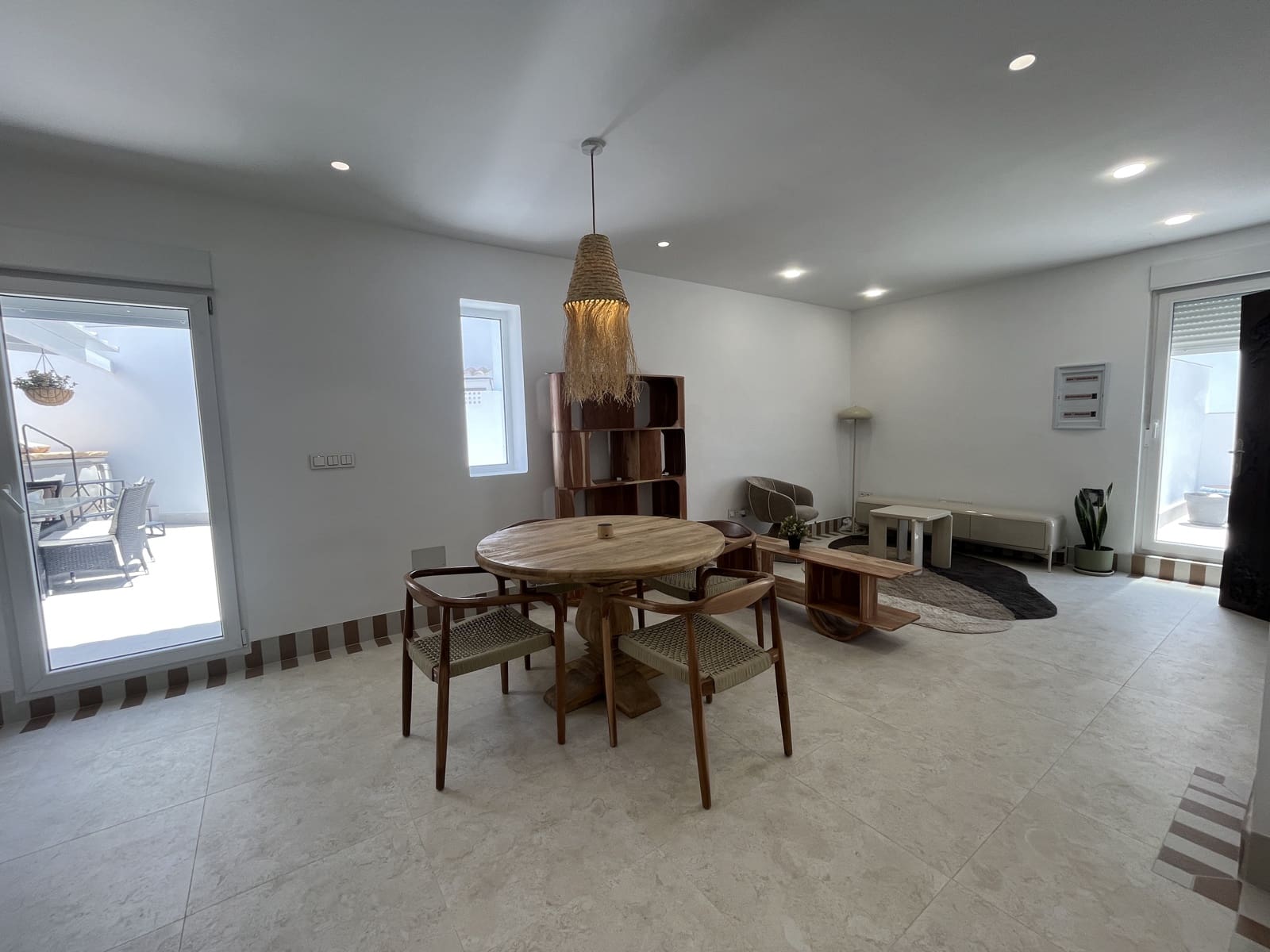 2 bedroom Apartment for rent in Alhaurin el Grande - € 1,100 (Ref: 9797671)