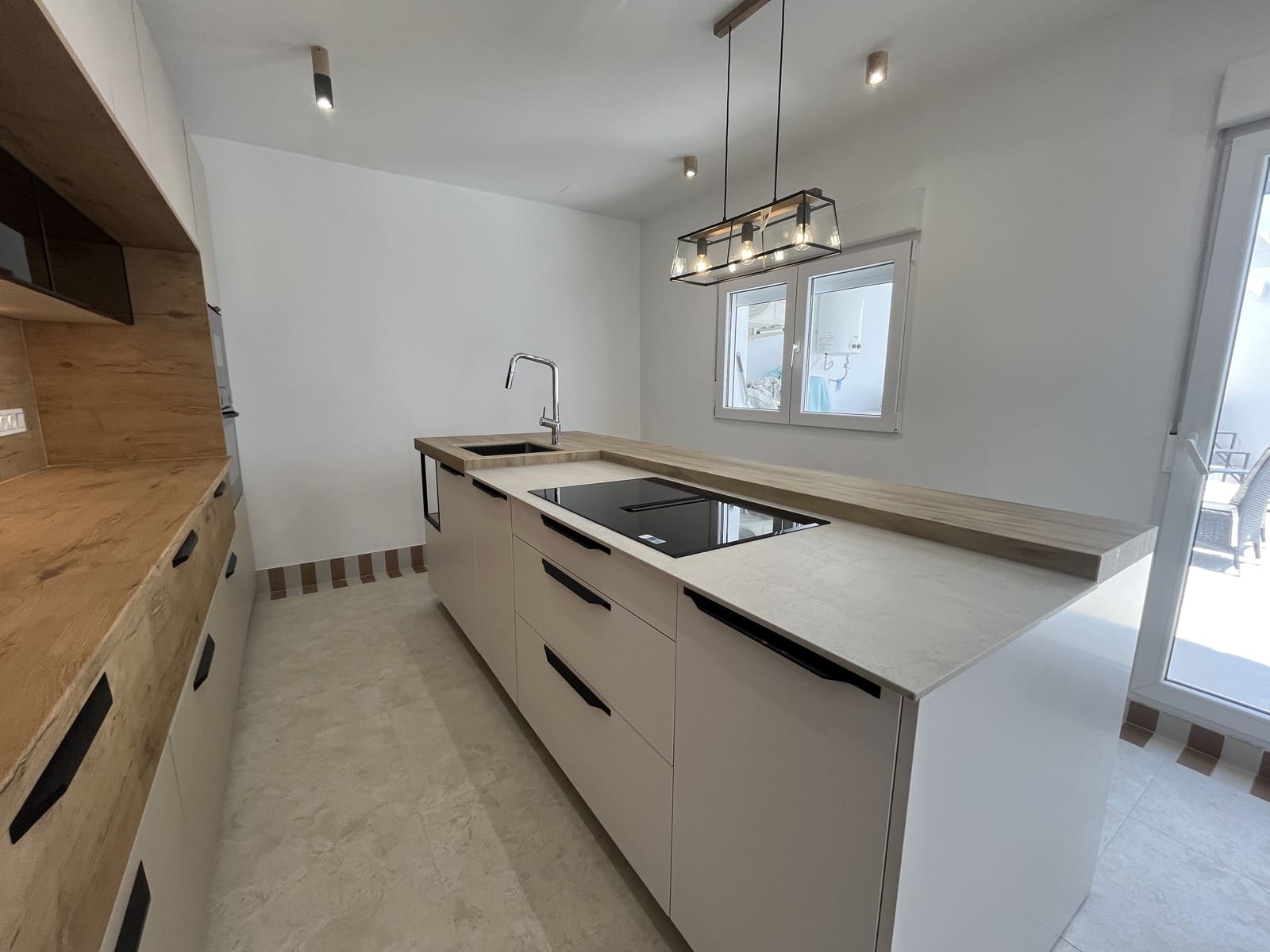 2 bedroom Apartment for rent in Alhaurin el Grande - € 1,100 (Ref: 9797671)