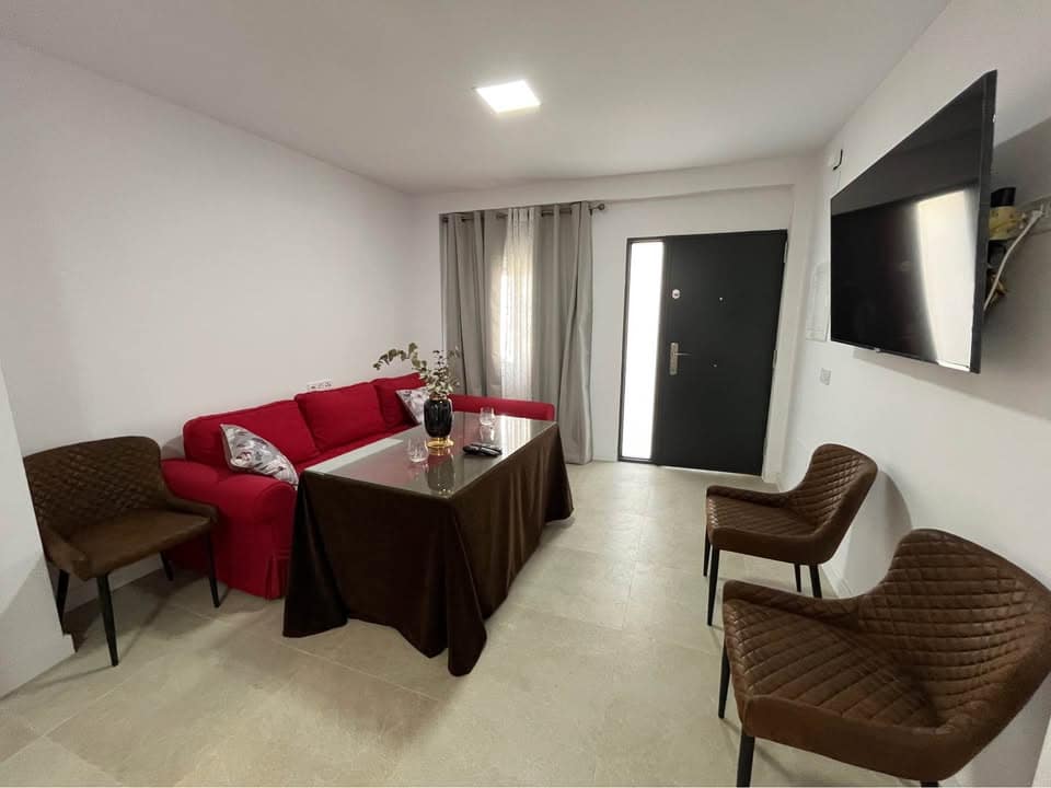 Appartement de 2 chambres à louer à Alhaurin el Grande - 1 100 € (Ref: 9905009)