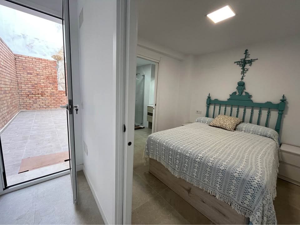 Appartement de 2 chambres à louer à Alhaurin el Grande - 1 100 € (Ref: 9905009)
