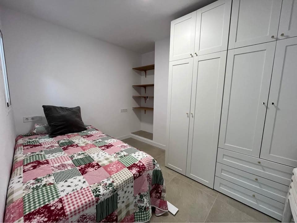 Appartement de 2 chambres à louer à Alhaurin el Grande - 1 100 € (Ref: 9905009)