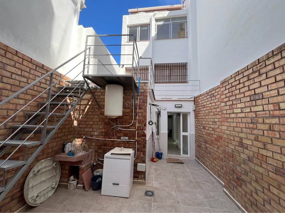 Appartement de 2 chambres à louer à Alhaurin el Grande - 1 100 € (Ref: 9905009)
