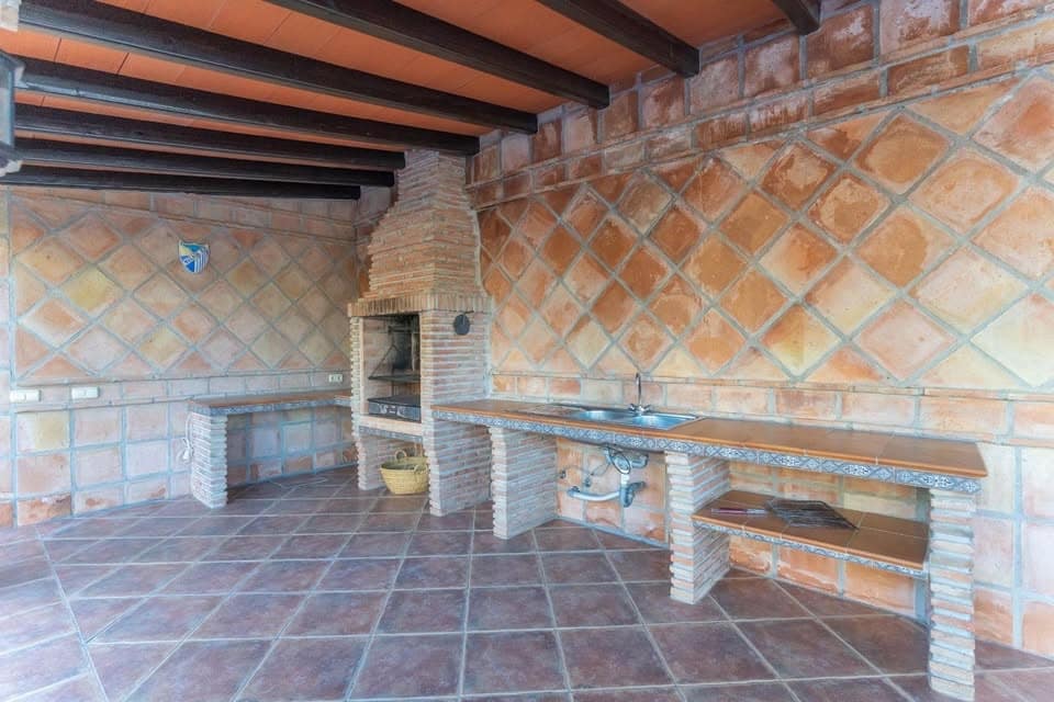 Chalet de 5 habitaciones en Alhaurín el Grande en alquiler con piscina garaje - 2.800 € (Ref: 9905141)