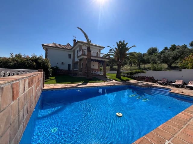 Chalet de 5 habitaciones en Alhaurín el Grande en alquiler con piscina garaje - 2.800 € (Ref: 9905141)