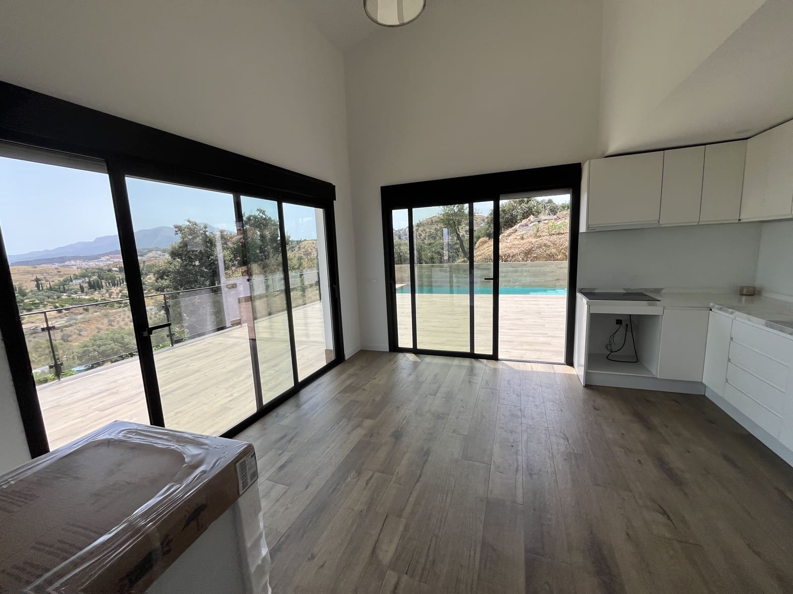 Finca/Maison de Campagne de 3 chambres à louer à Coin avec piscine garage - 2 000 € (Ref: 9925038)