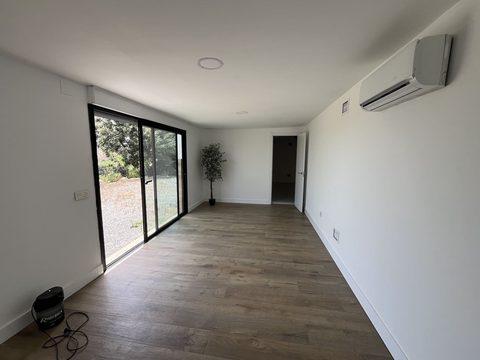 Finca/Maison de Campagne de 3 chambres à louer à Coin avec piscine garage - 2 000 € (Ref: 9925038)