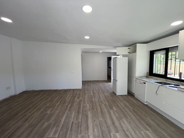 Finca/Maison de Campagne de 2 chambres à louer à Coín avec piscine garage - 1 350 € (Ref: 9925093)