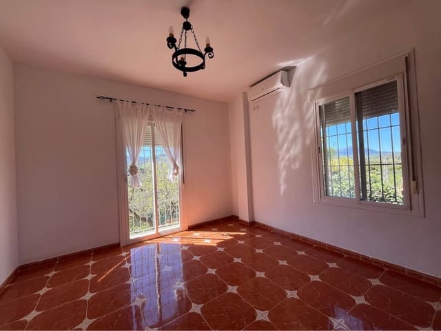 Finca/Casa Rural de 3 habitaciones en Guaro en venta con piscina garaje - 480.000 € (Ref: 9956572)