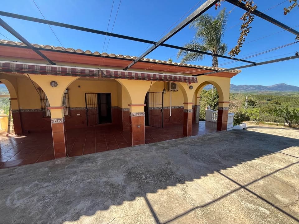 Finca/Casa Rural de 3 habitaciones en Guaro en venta con piscina garaje - 480.000 € (Ref: 9956572)