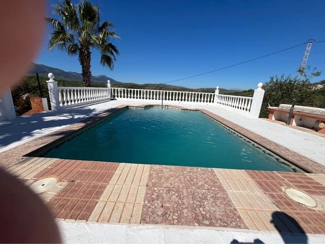 Finca/Casa Rural de 3 habitaciones en Guaro en venta con piscina garaje - 480.000 € (Ref: 9956572)