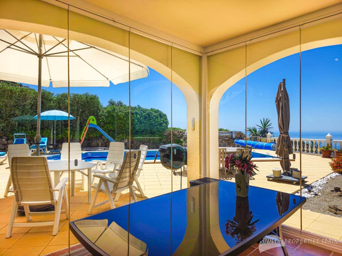4 soveværelse Villa til salg i Arenas med swimmingpool garage - € 895.000 (Ref: 10022913)