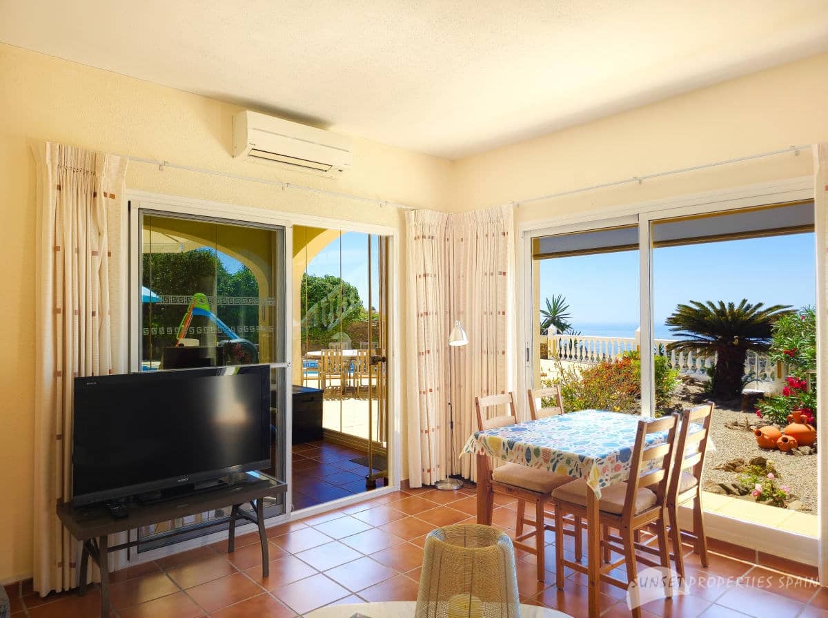 4 soveværelse Villa til salg i Arenas med swimmingpool garage - € 895.000 (Ref: 10022913)