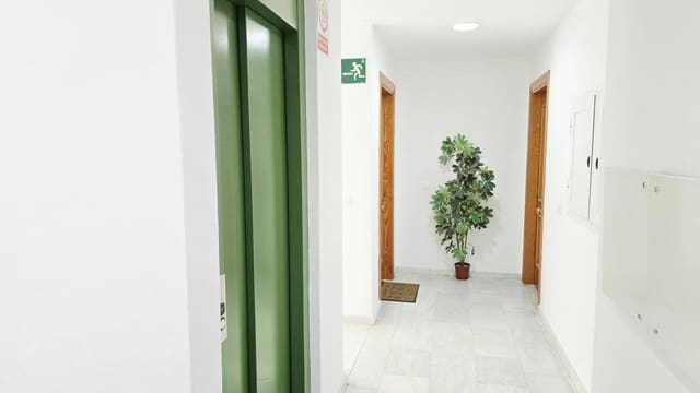 2 quarto Apartamento para venda em Cómpeta com garagem - 175 000 € (Ref: 10039113)