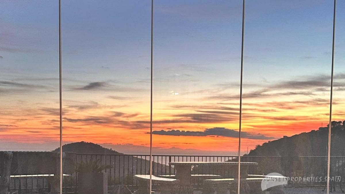 5 soverom Villa til salgs i Competa med svømmebasseng garasje - € 790 000 (Ref: 10139870)